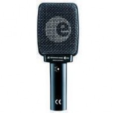 Dynamic cardioid guitar amp microphone